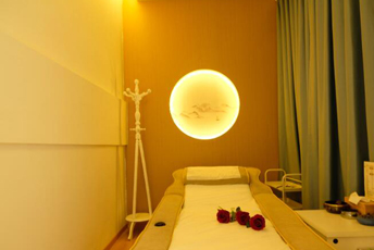 上海长宁日式指压的寂静美学：在按压中听见雪落的声音